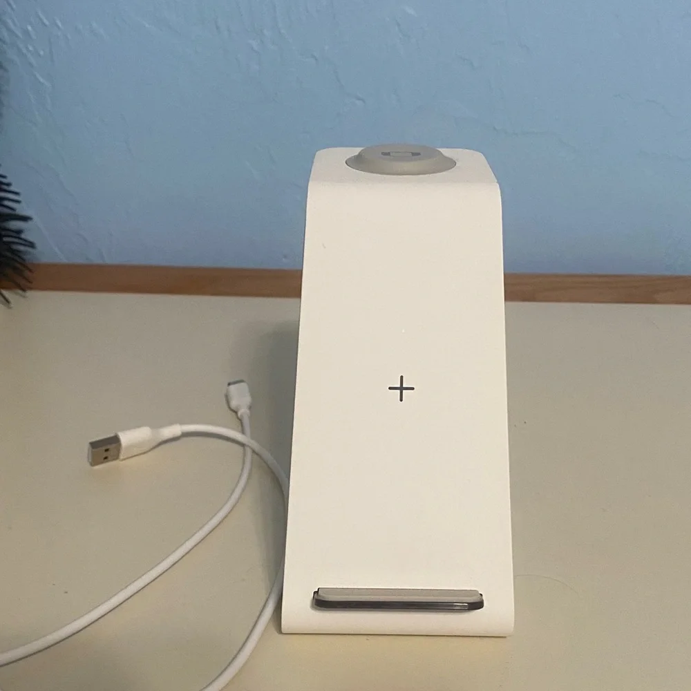 3in 1 wireless charging station